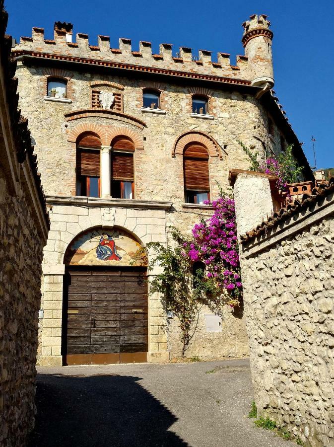 Appartement Casa Castello à Salò Extérieur photo